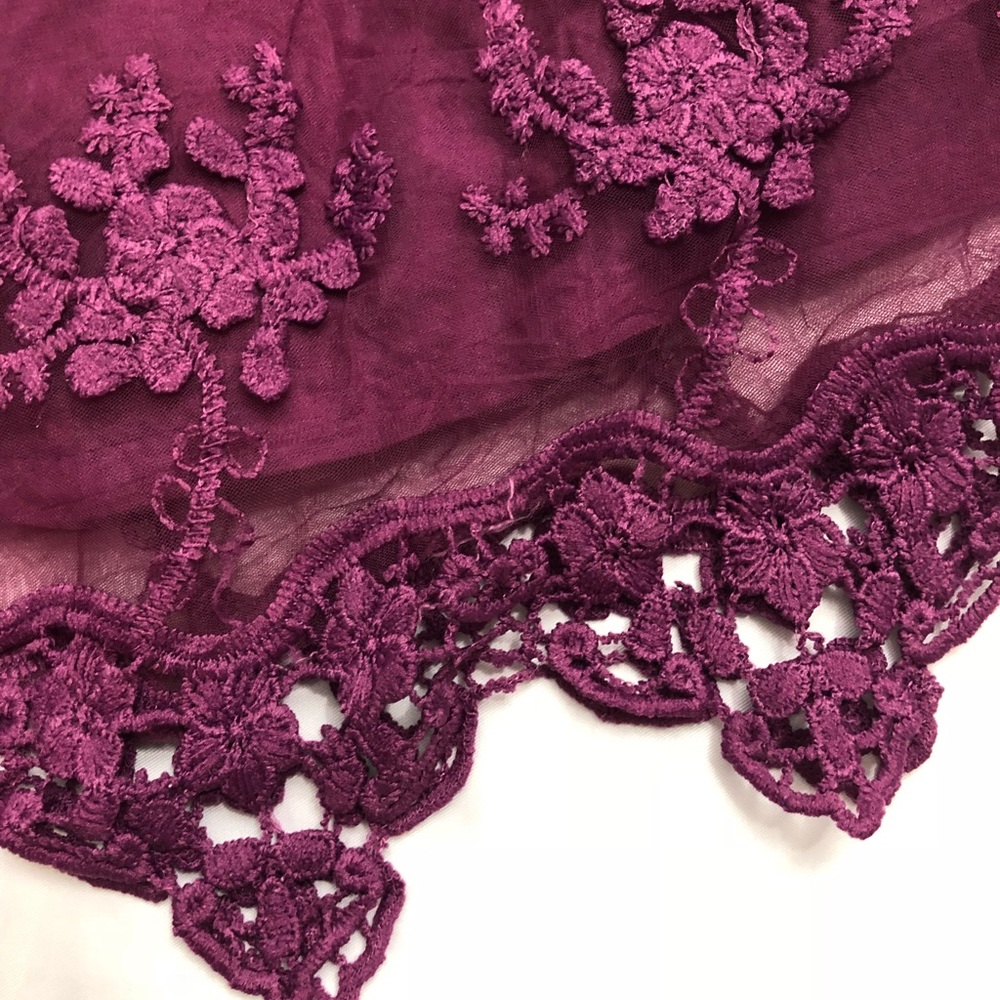 Girls Cranberry Lace Party Dress 0011-0014 - Picture 4 of 4